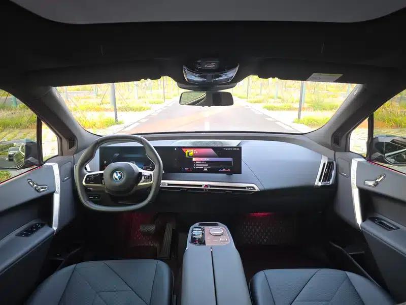 BMW iX 2022 xDrive40 — миниатюра 13