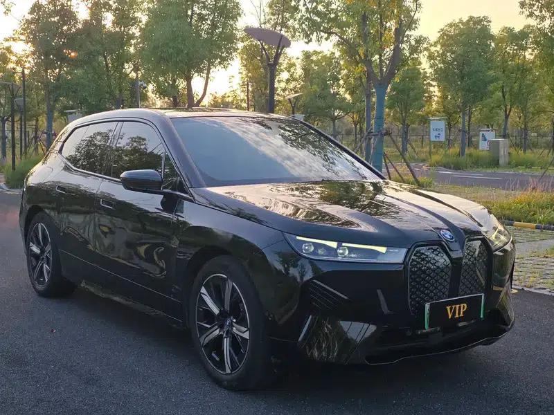 BMW iX 2022 xDrive40 — миниатюра 3