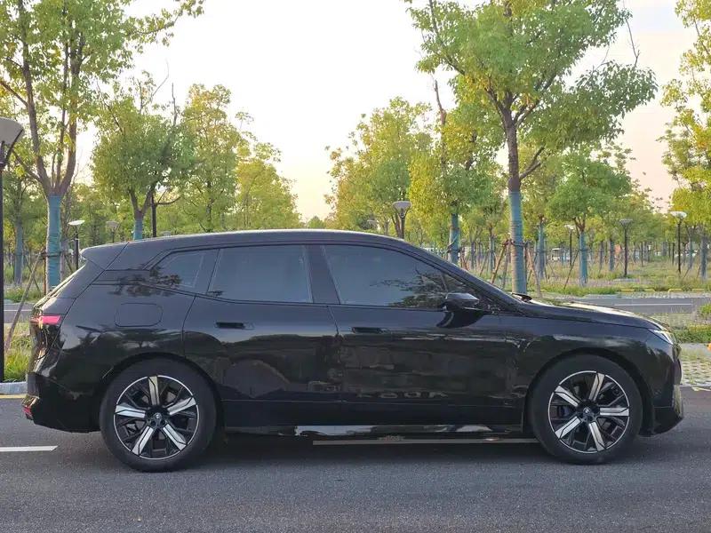 BMW iX 2022 xDrive40 — миниатюра 8