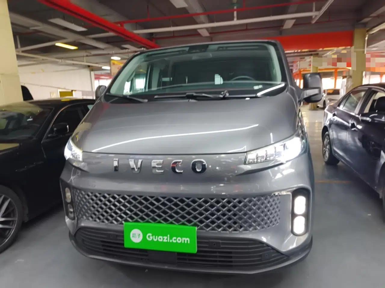 Iveco Fidato 2023 C30 Passenger Van 2.0T 93kW Manual Transmission Xingtu Edition Low Roof — миниатюра 2