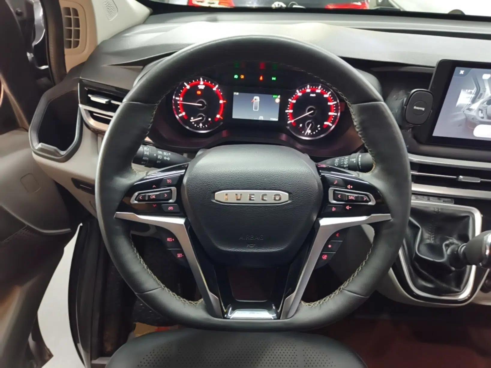 Iveco Fidato 2023 C30 Passenger Van 2.0T 93kW Manual Transmission Xingtu Edition Low Roof — миниатюра 13