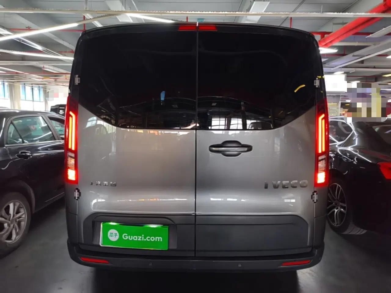Iveco Fidato 2023 C30 Passenger Van 2.0T 93kW Manual Transmission Xingtu Edition Low Roof — миниатюра 5