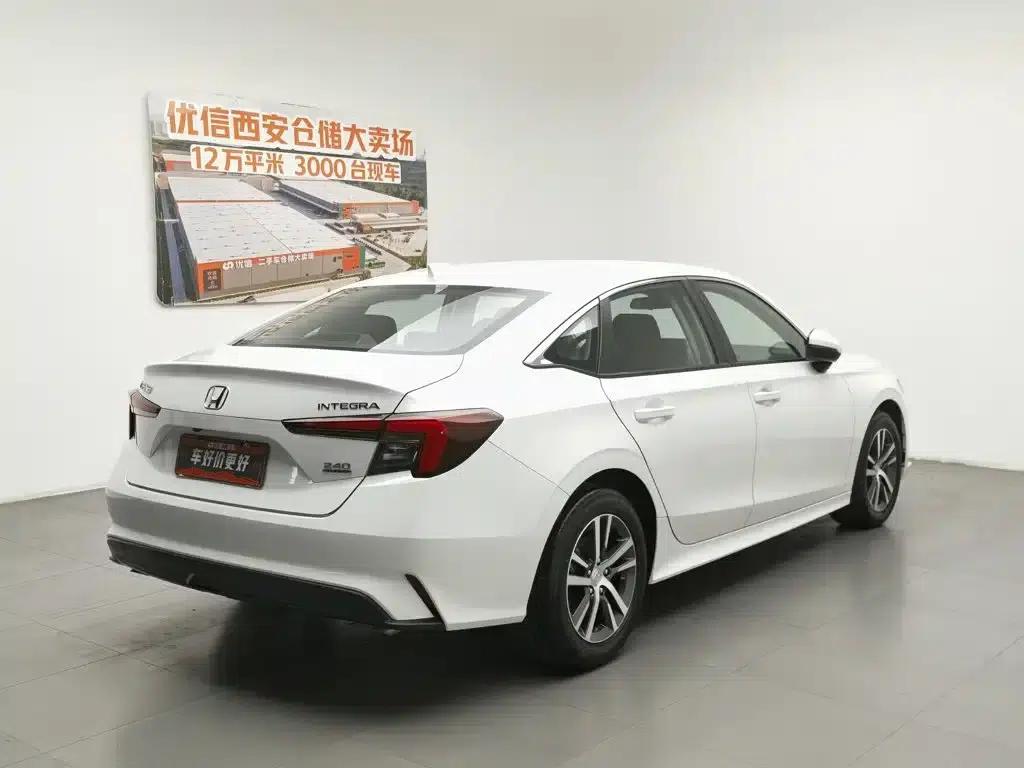 Stylish 2023 240TURBO CVT Leading Edition — миниатюра 2