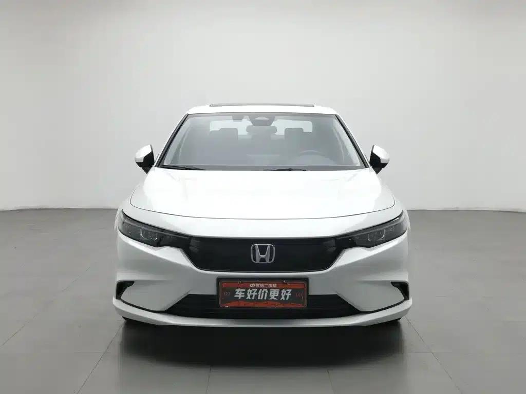 Stylish 2023 240TURBO CVT Leading Edition — миниатюра 3