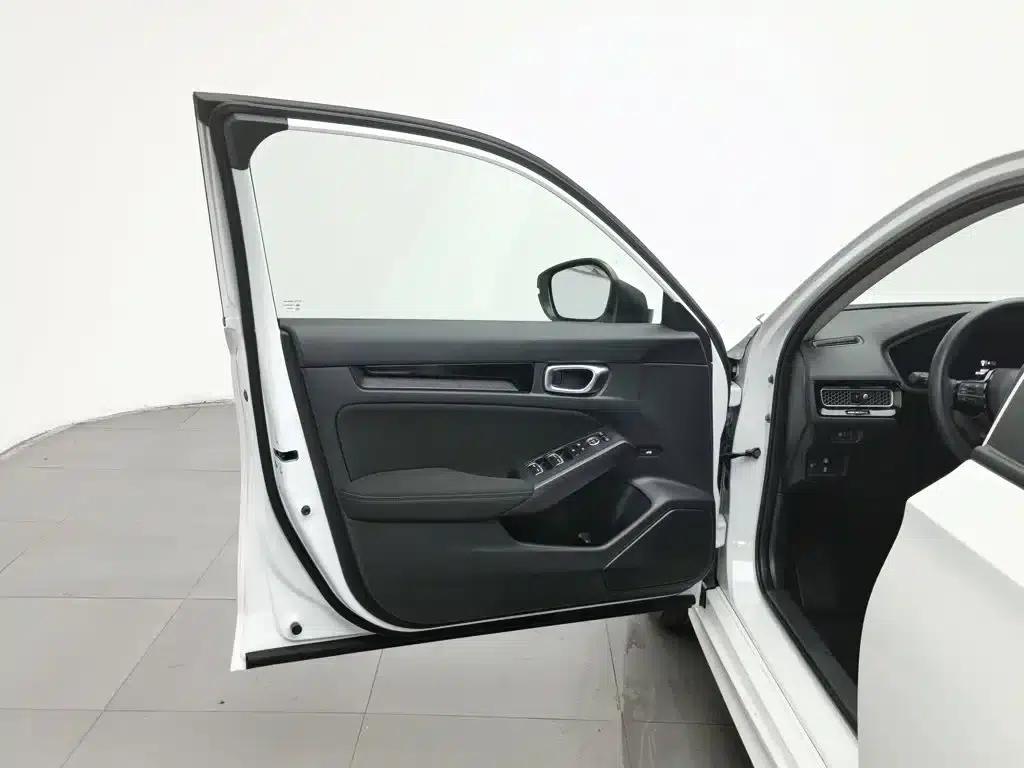 Stylish 2023 240TURBO CVT Leading Edition — миниатюра 8