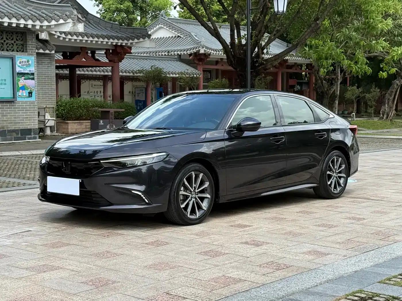 Stylish 2023 240TURBO CVT Deluxe Edition — миниатюра 1