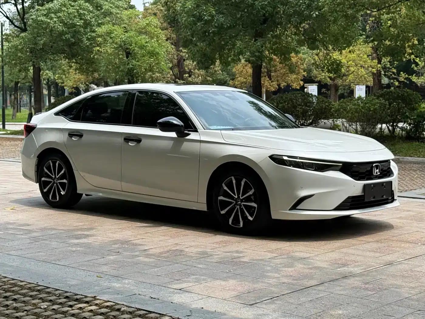 Stylish 2022 240TURBO CVT Phantom Night Tech Edition — миниатюра 3