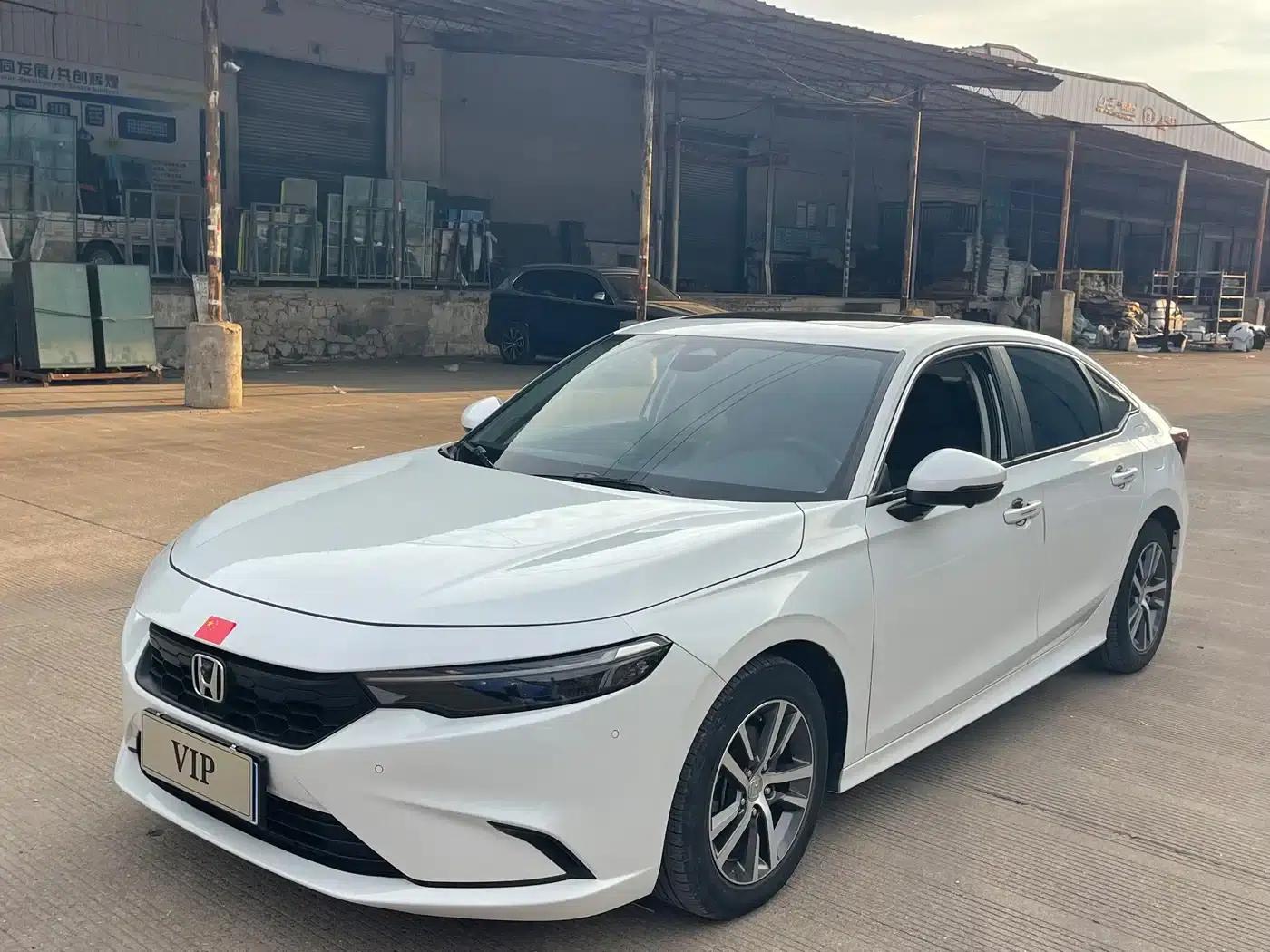 Stylish 2023 240TURBO CVT Tech Edition — миниатюра 1