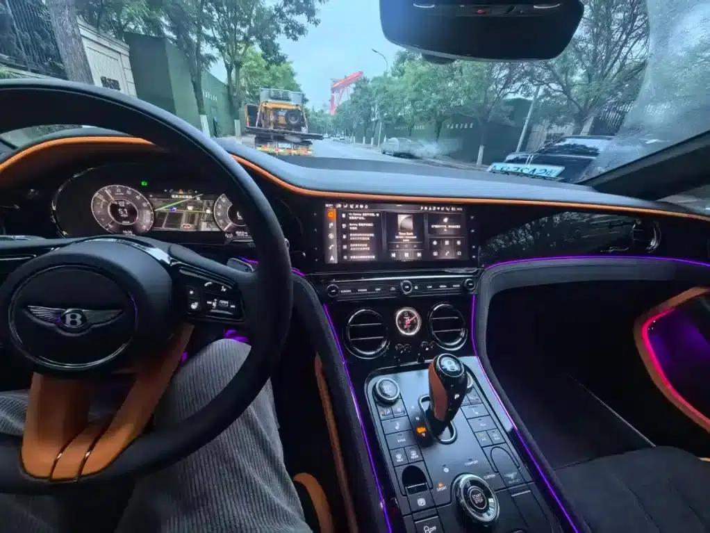 2025 Continental Plug-in Hybrid GT Ultimate Edition — миниатюра 13