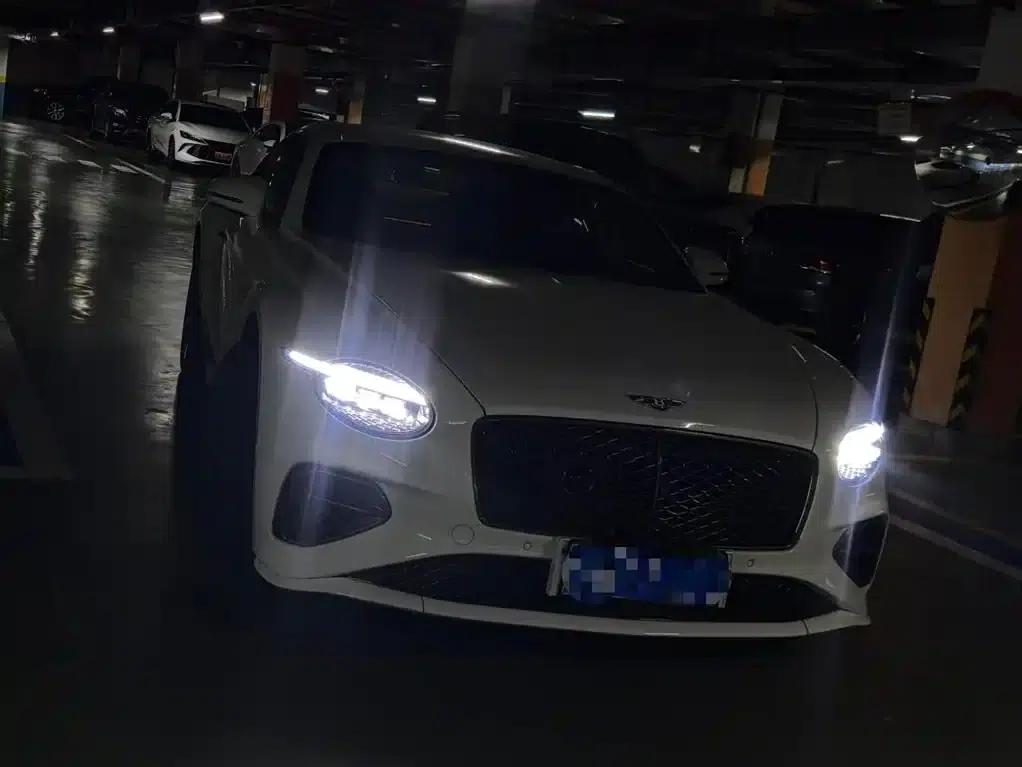 2025 Continental Plug-in Hybrid GT Ultimate Edition — миниатюра 4