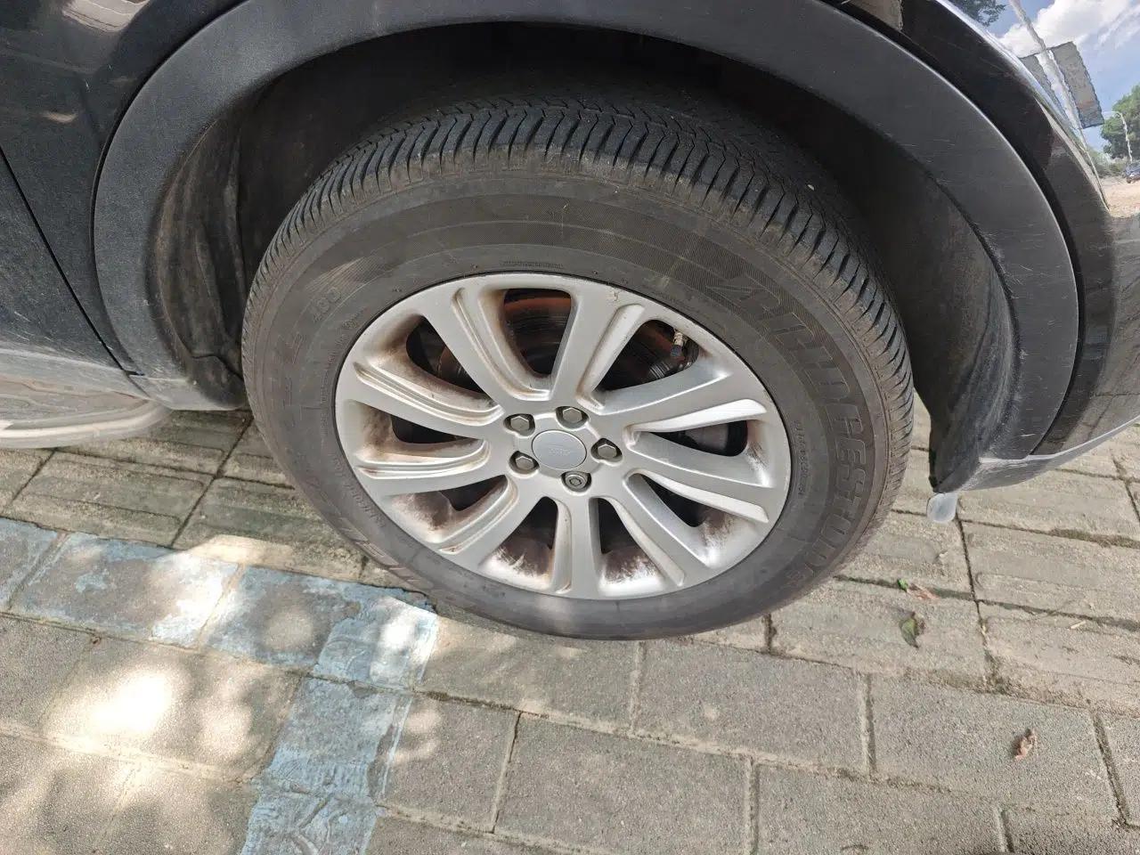Land Rover Discovery Sport 2017 2.0T SE — миниатюра 5