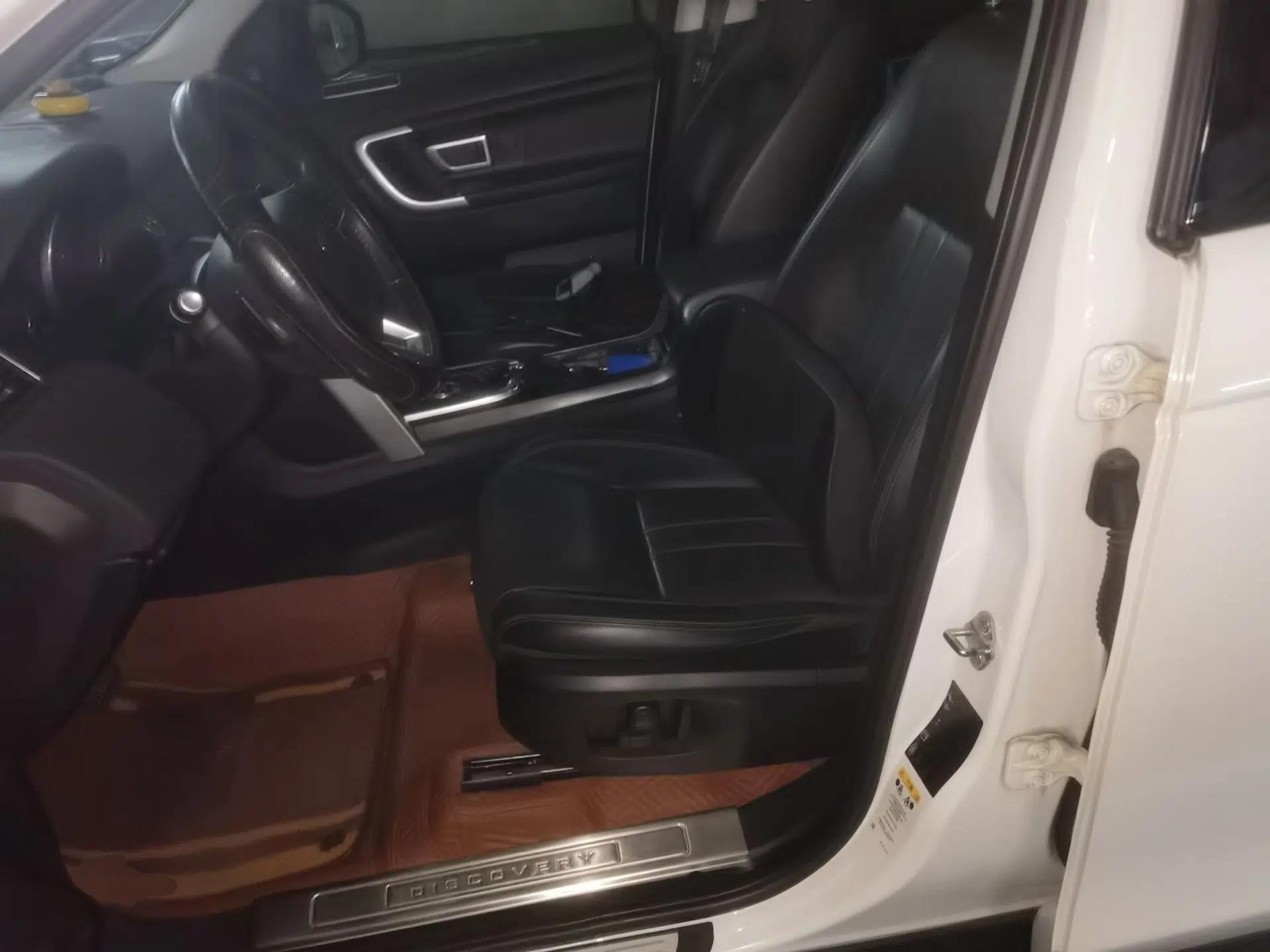 Land Rover Discovery Sport 2016 2.0T SE — миниатюра 12