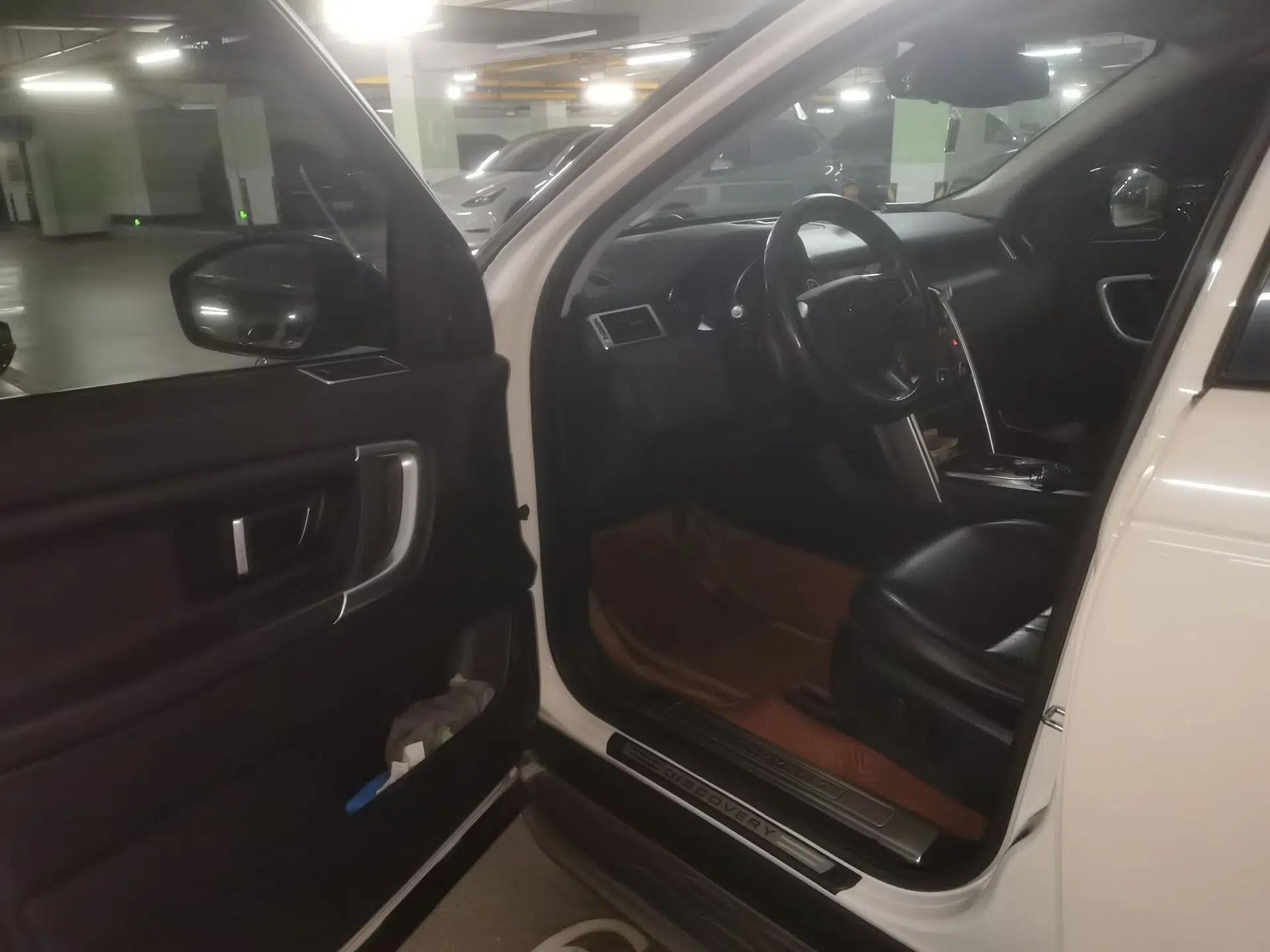 Land Rover Discovery Sport 2016 2.0T SE — миниатюра 13