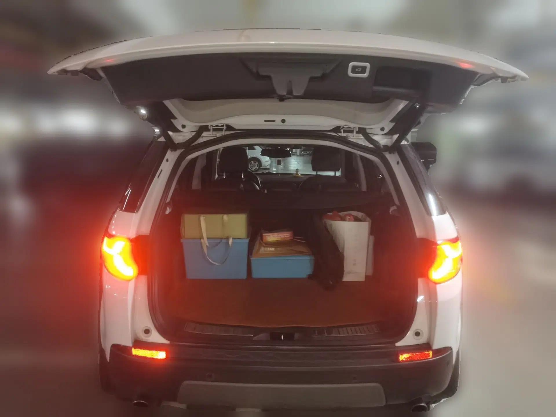 Land Rover Discovery Sport 2016 2.0T SE — миниатюра 16