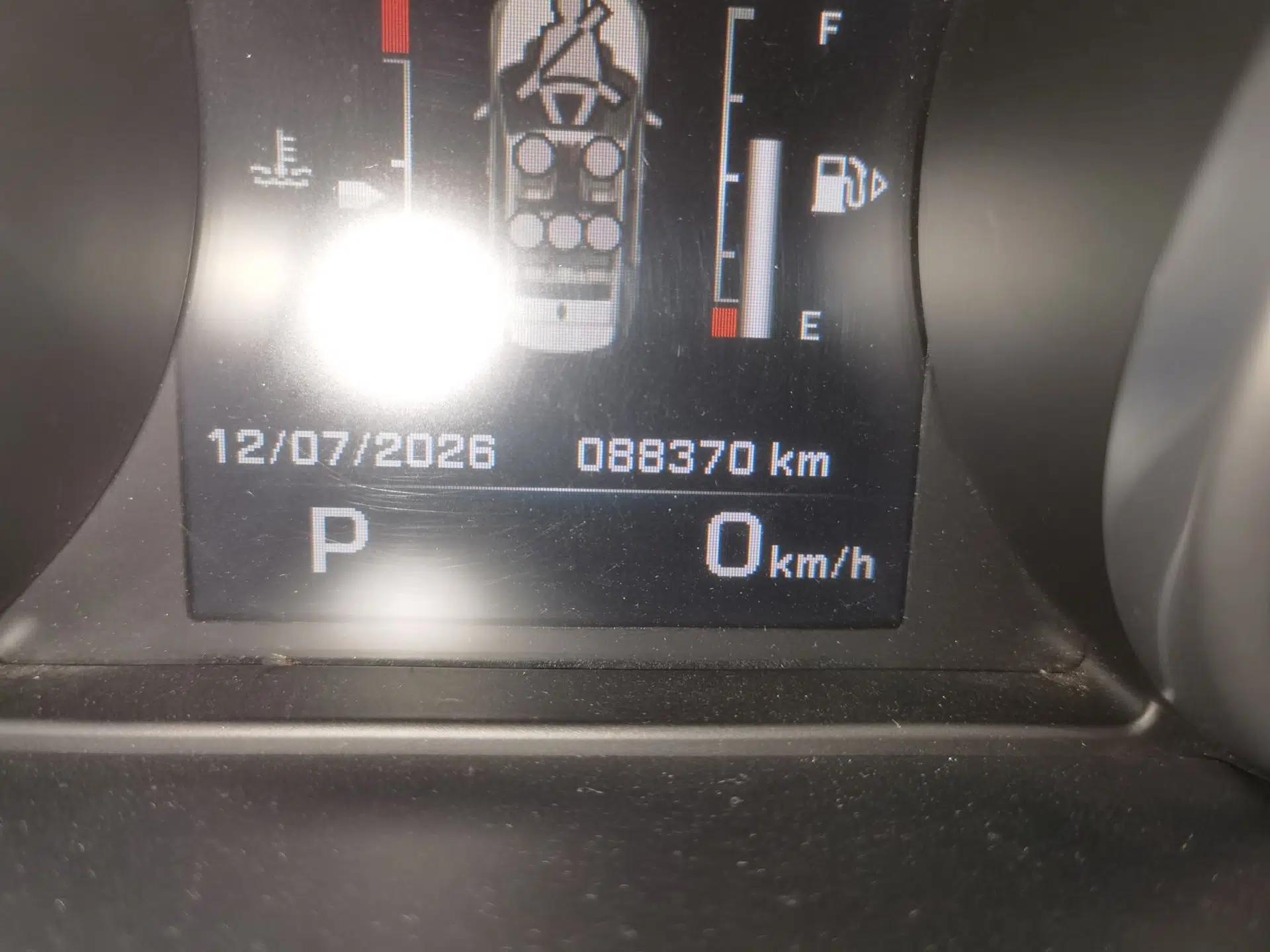 Land Rover Discovery Sport 2016 2.0T SE — миниатюра 9