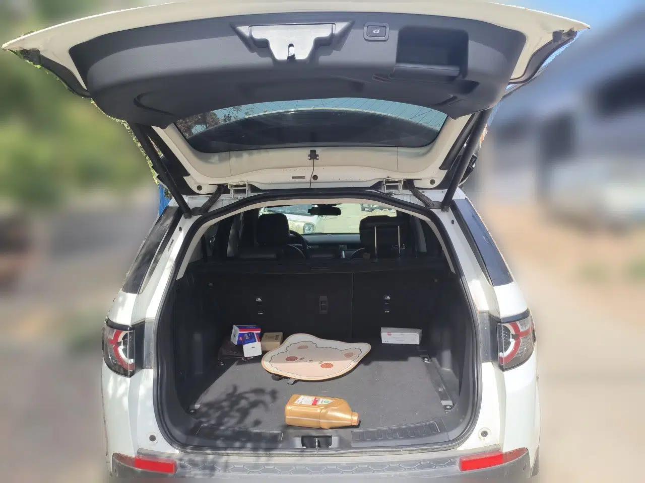 Land Rover Discovery Sport 2016 2.0T SE — миниатюра 19
