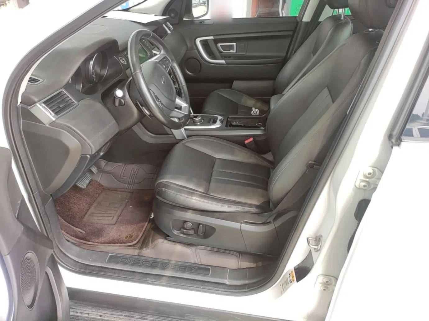 Land Rover Discovery Sport 2017 2.0T SE — миниатюра 17