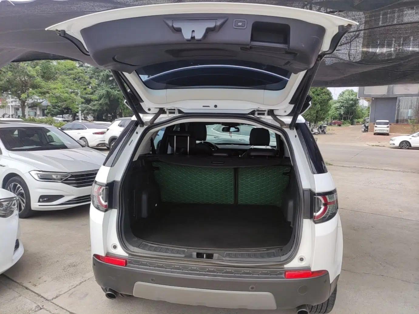 Land Rover Discovery Sport 2017 2.0T SE — миниатюра 22