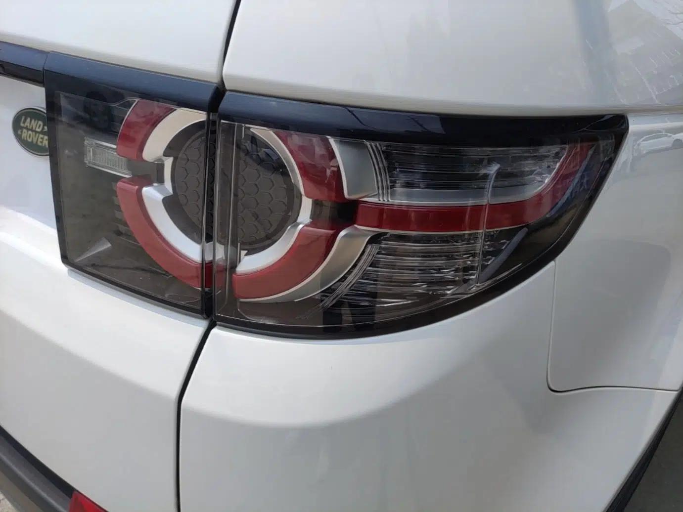 Land Rover Discovery Sport 2017 2.0T SE — миниатюра 9