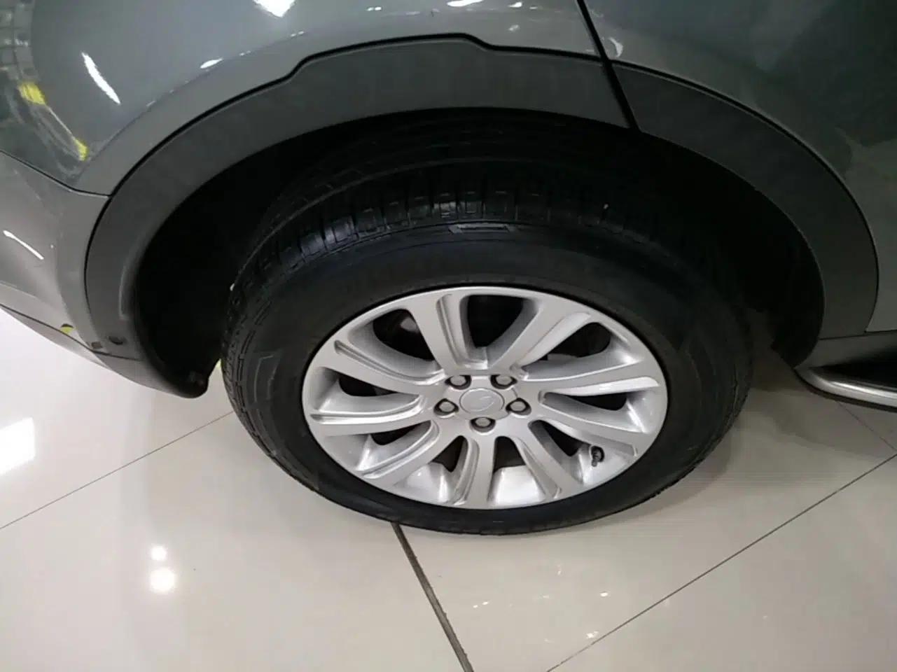 Land Rover Discovery Sport 2018 240 PS SE Version — миниатюра 16