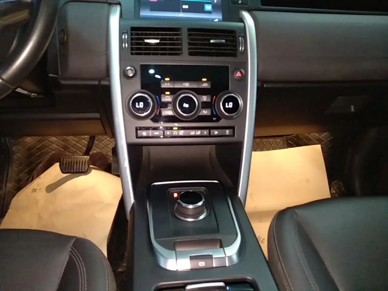 Land Rover Discovery Sport 2018 240 PS SE Version — миниатюра 21