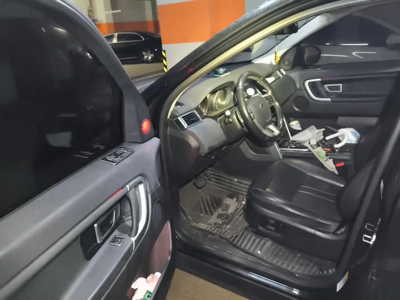 Land Rover Discovery Sport 2018 240 PS SE Version — миниатюра 16
