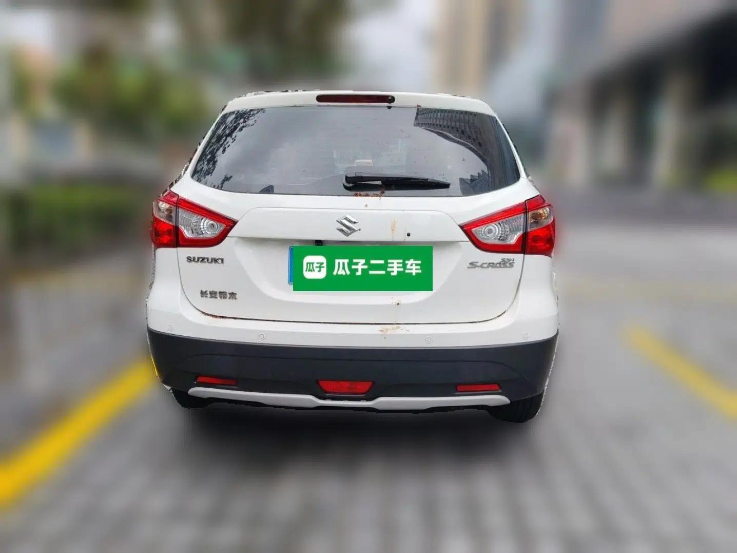Suzuki S-Cross 2014 1.6L CVT Two-Wheel Drive Elite Version — миниатюра 5