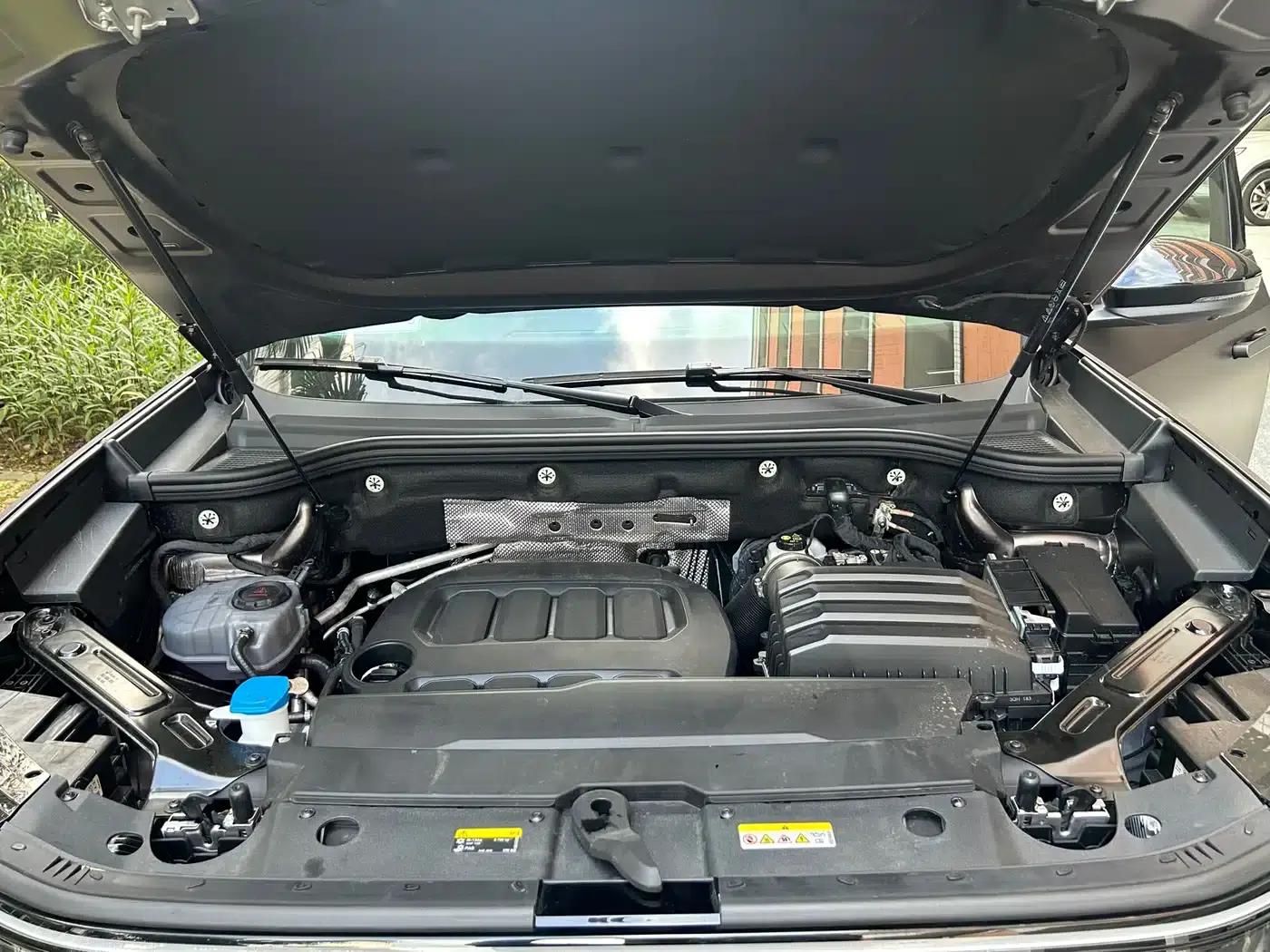 2025 Teramont Pro 450TSI 4WD Summit Edition — миниатюра 21