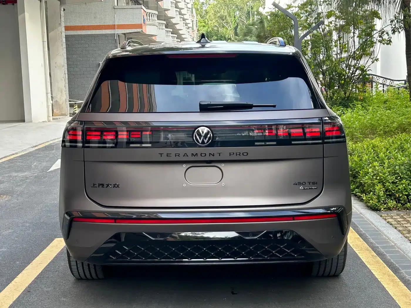 2025 Teramont Pro 450TSI 4WD Summit Edition — миниатюра 5