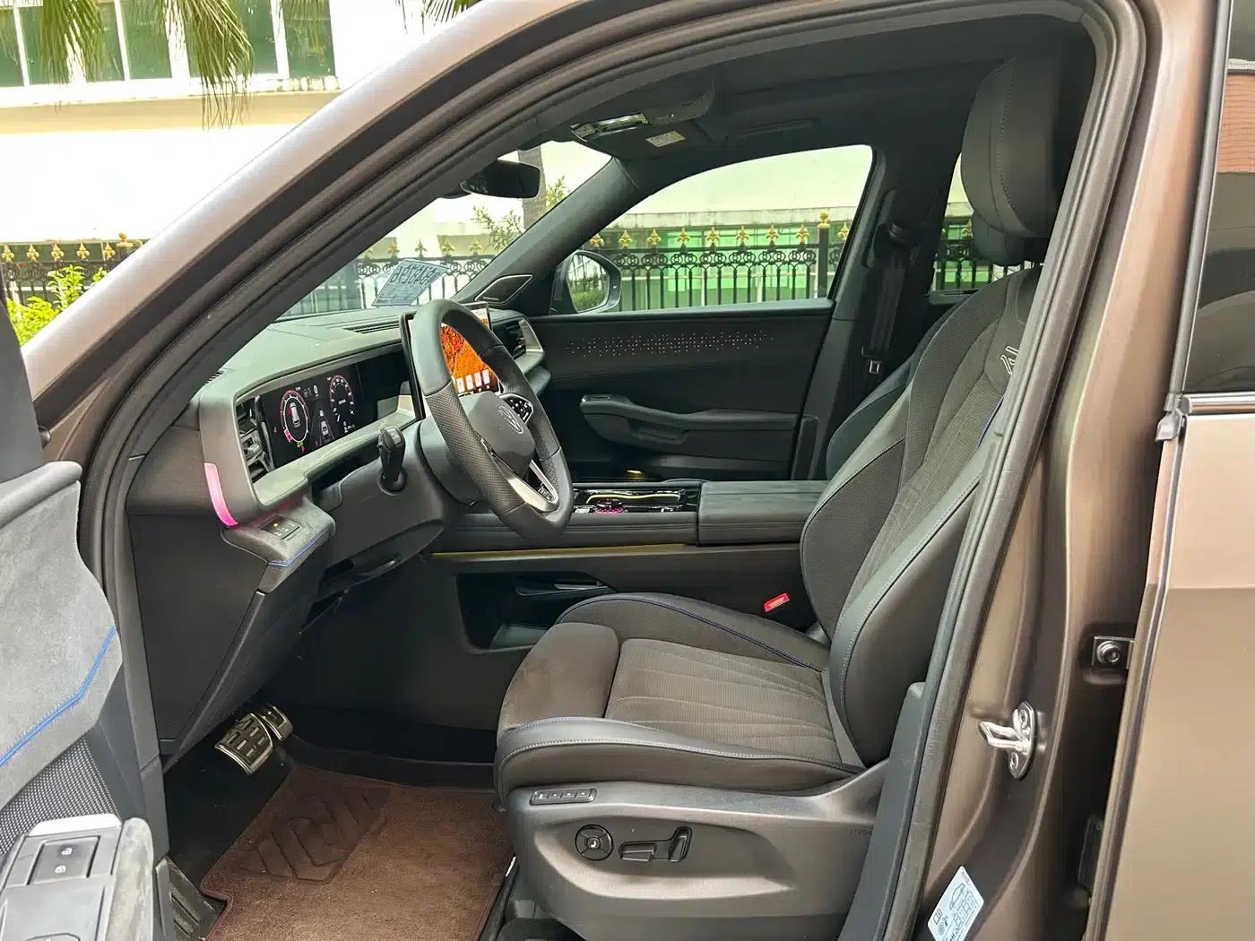 2025 Teramont Pro 450TSI 4WD Summit Edition — миниатюра 9