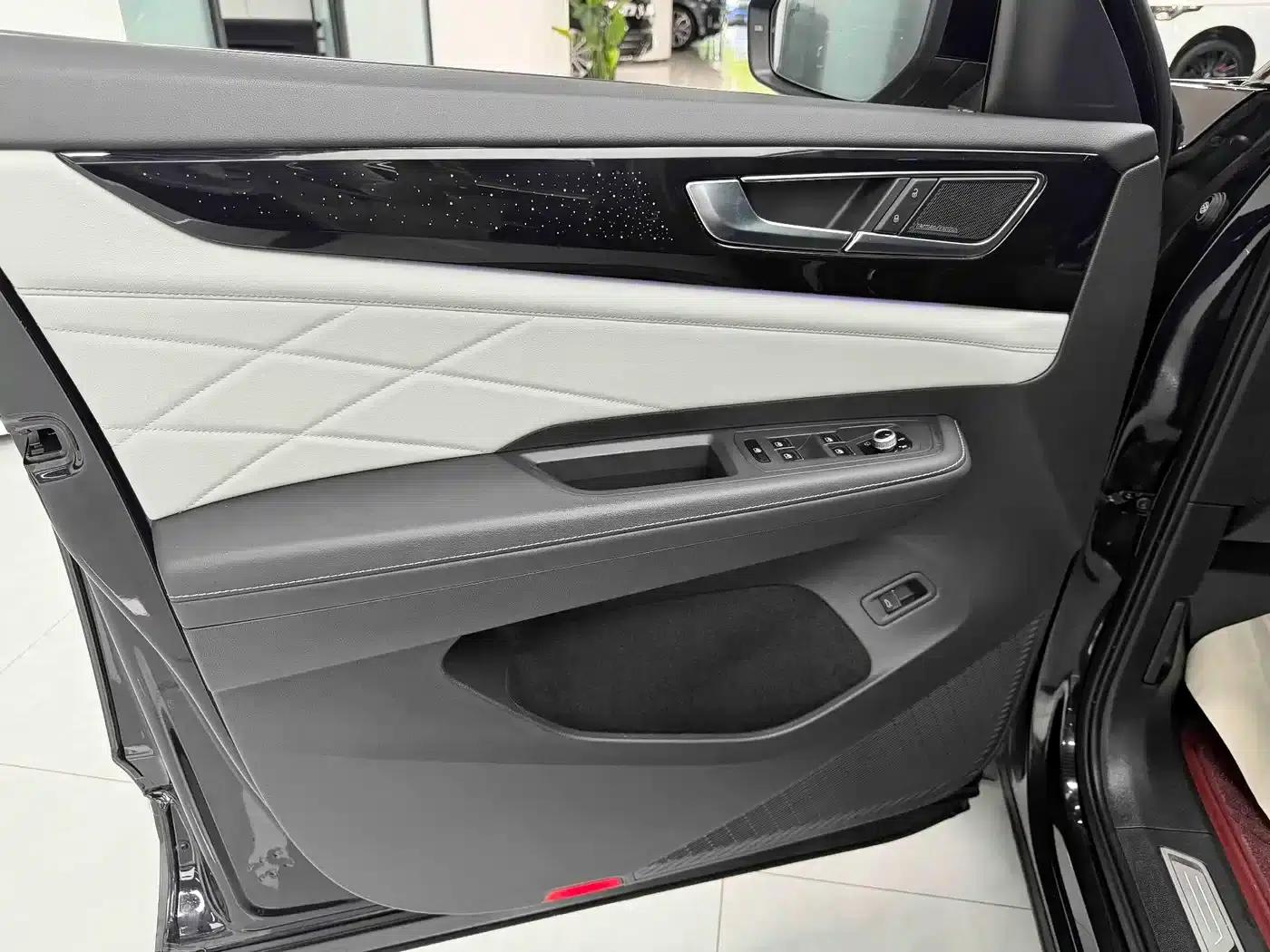 2023 Volkswagen Teramont Facelift 380TSI 4WD Supreme Flagship Edition — миниатюра 17