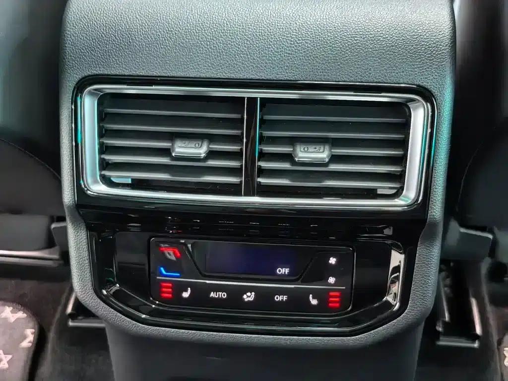 2024 Volkswagen Teramont 380TSI 4WD Dragon Edition — миниатюра 13