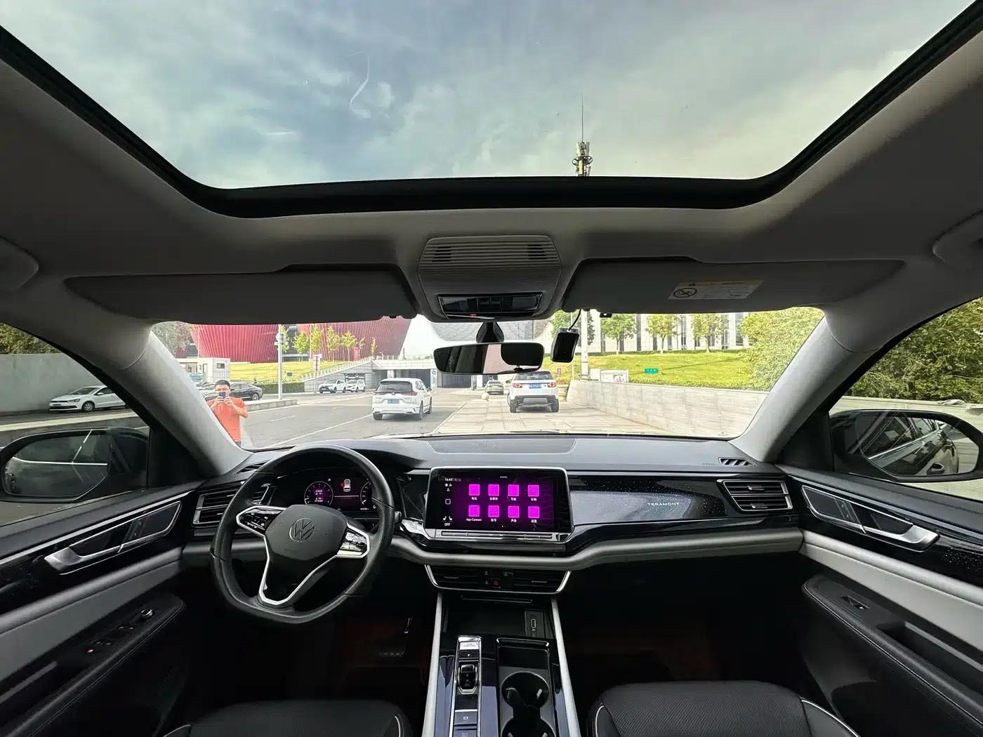 2021 Volkswagen Teramont 530 V6 AWD Premium Luxury Edition — миниатюра 6