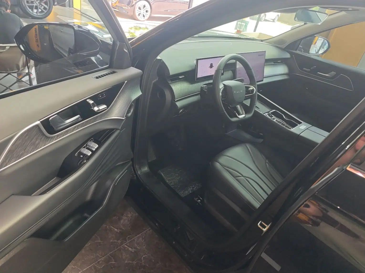 Chery Fengyun T9 2025 120 Long-Range Luxury Version 5 Seats Lithium Iron Phosphate — миниатюра 18