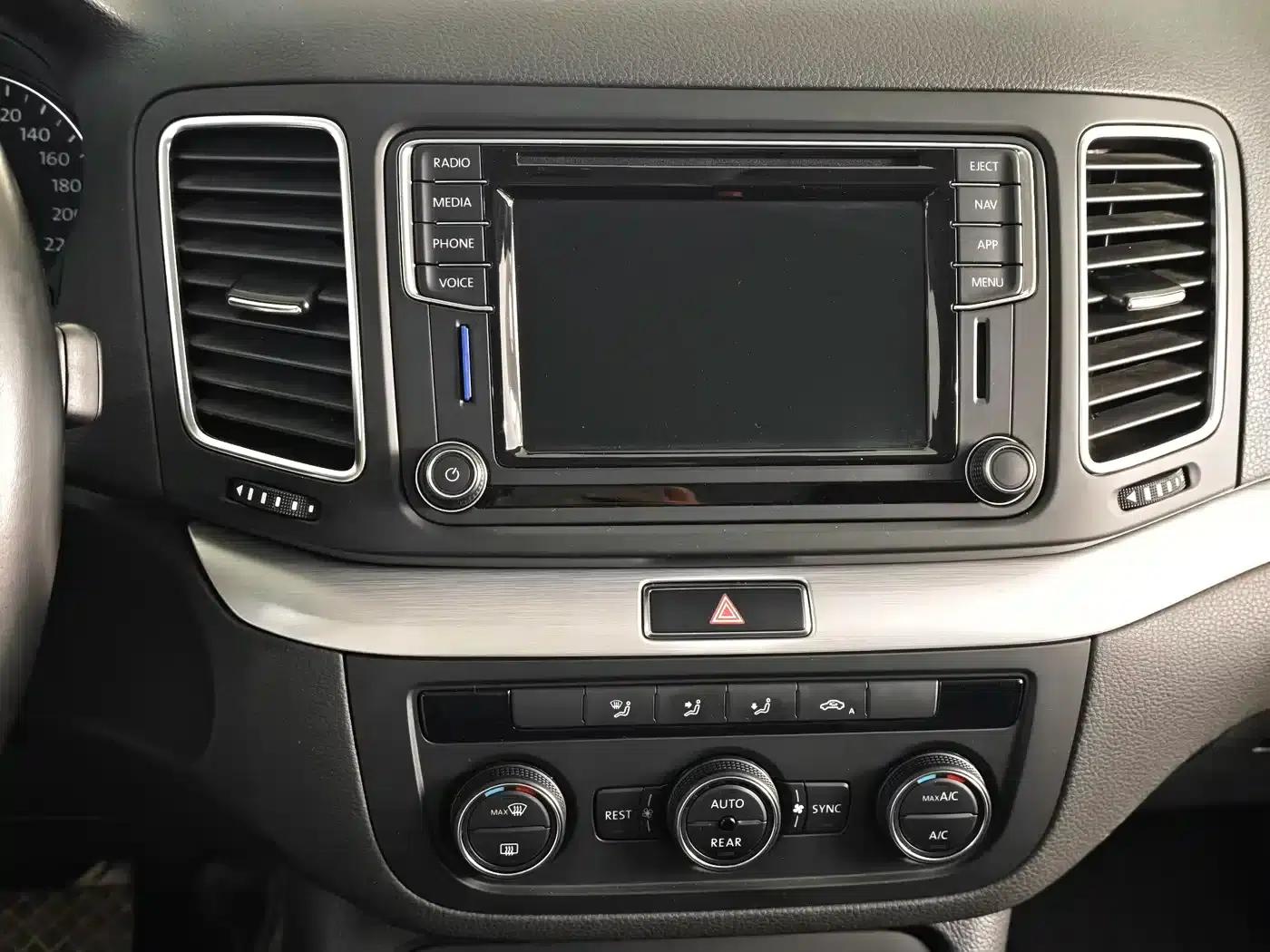 2018 Sharan 380TSI Comfort 7-seater — миниатюра 11