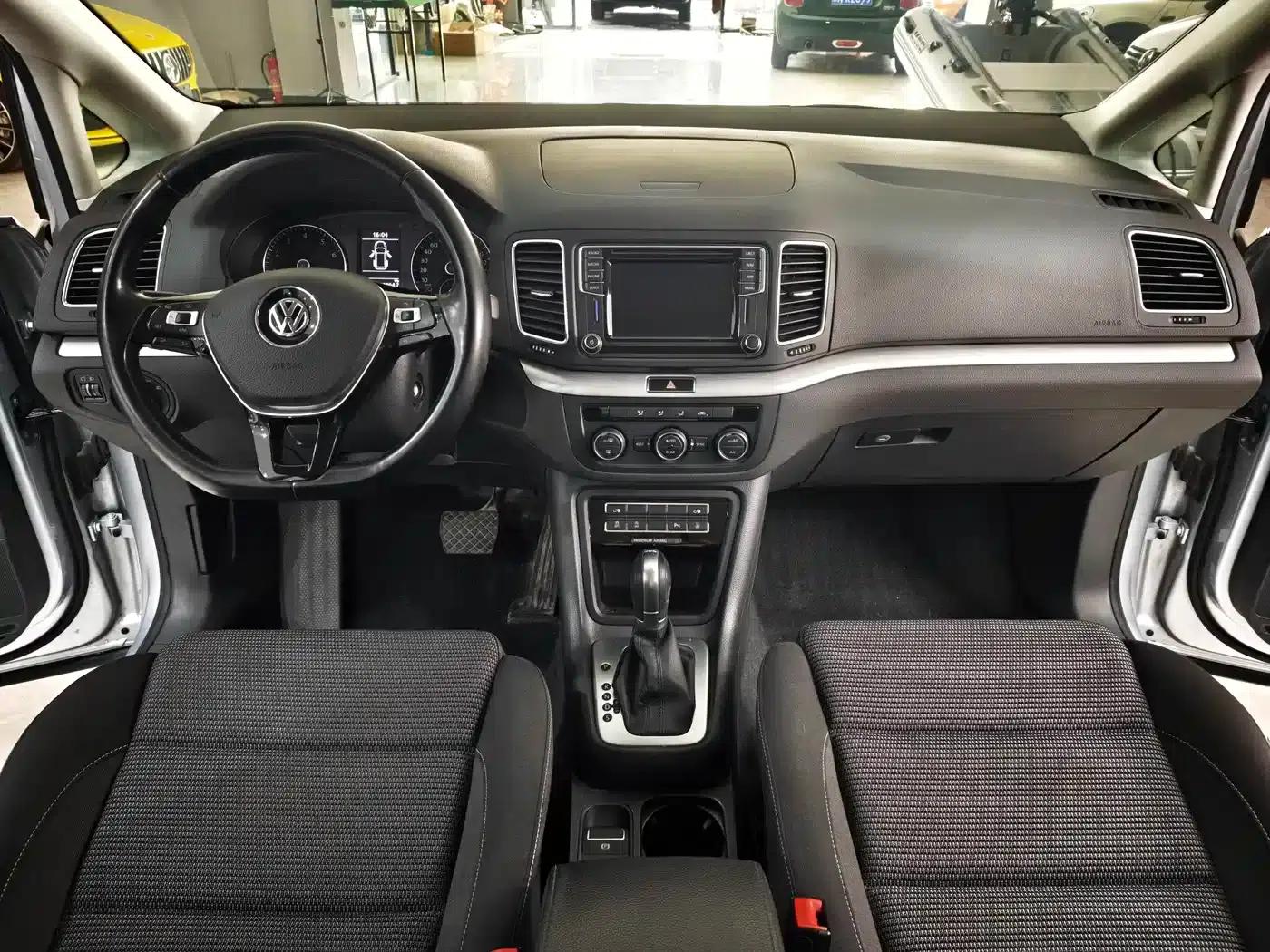2018 Sharan 380TSI Comfort 7-seater — миниатюра 13