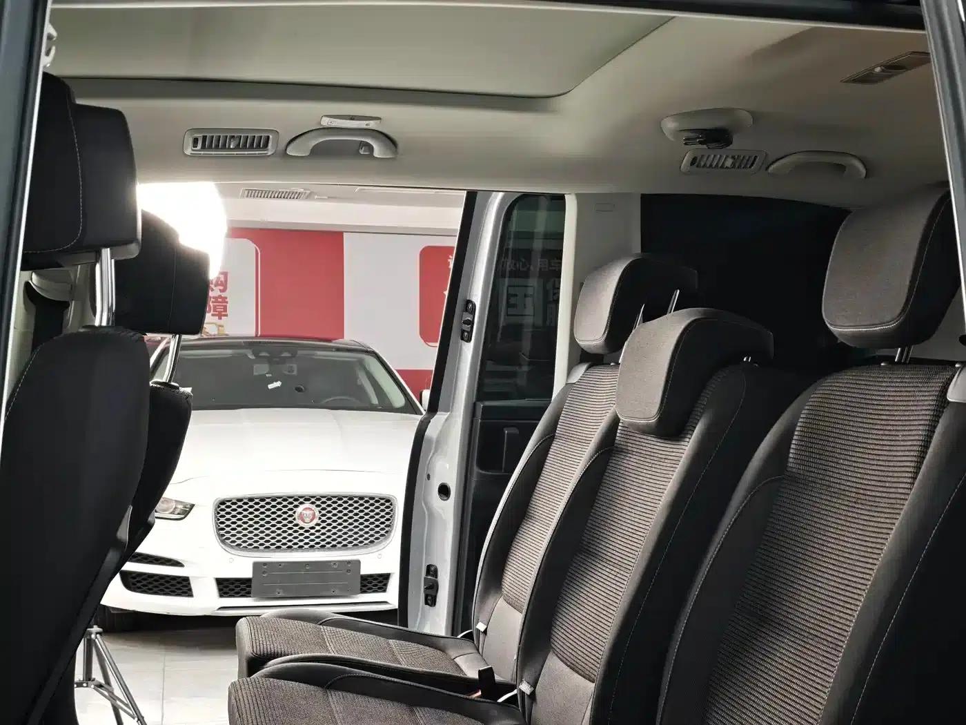2018 Sharan 380TSI Comfort 7-seater — миниатюра 15