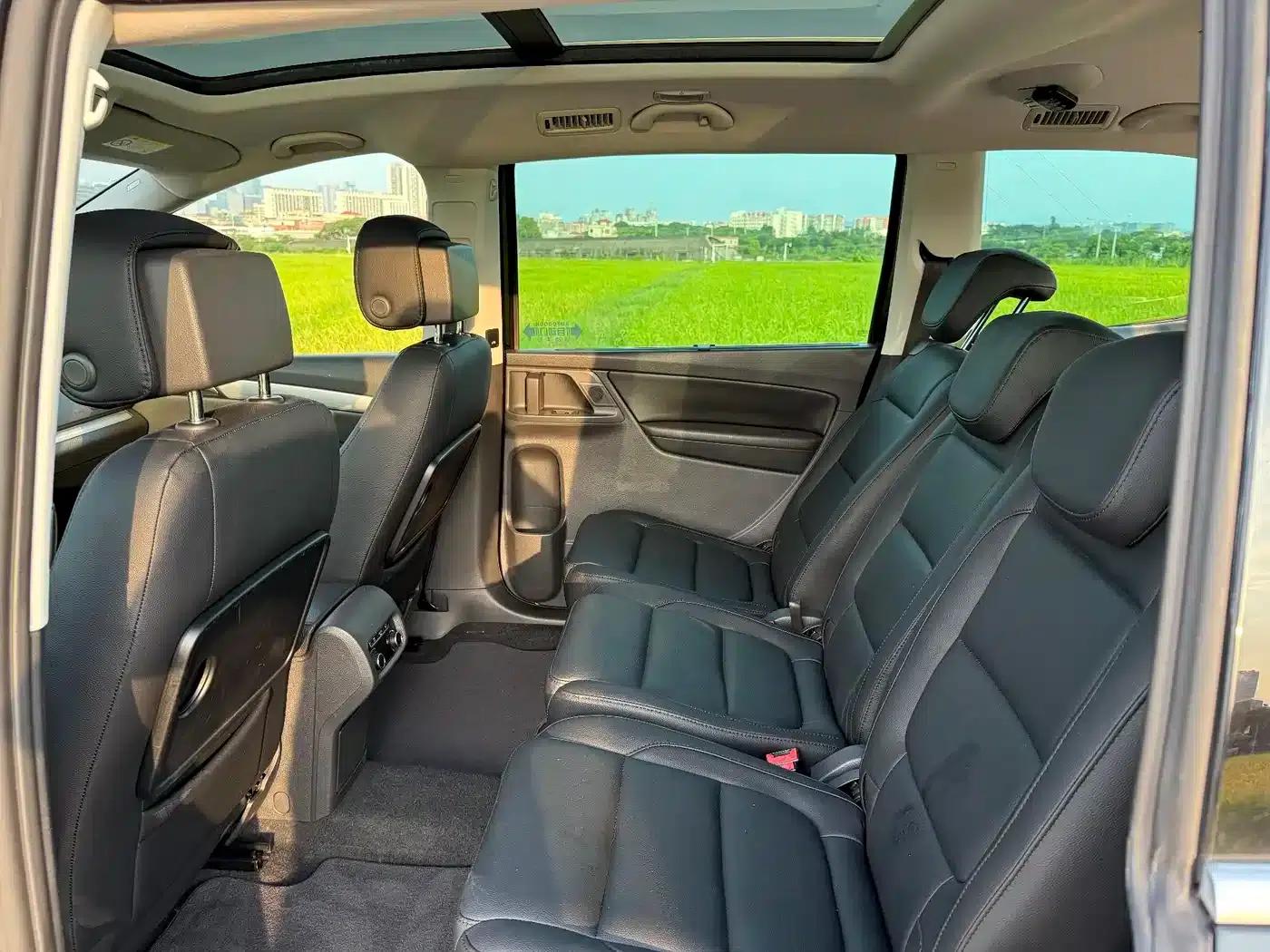 2016 Sharan 380TSI Comfort 7-seater — миниатюра 13