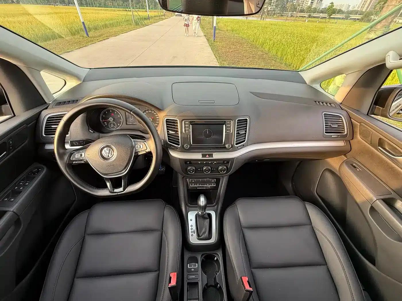 2016 Sharan 380TSI Comfort 7-seater — миниатюра 17