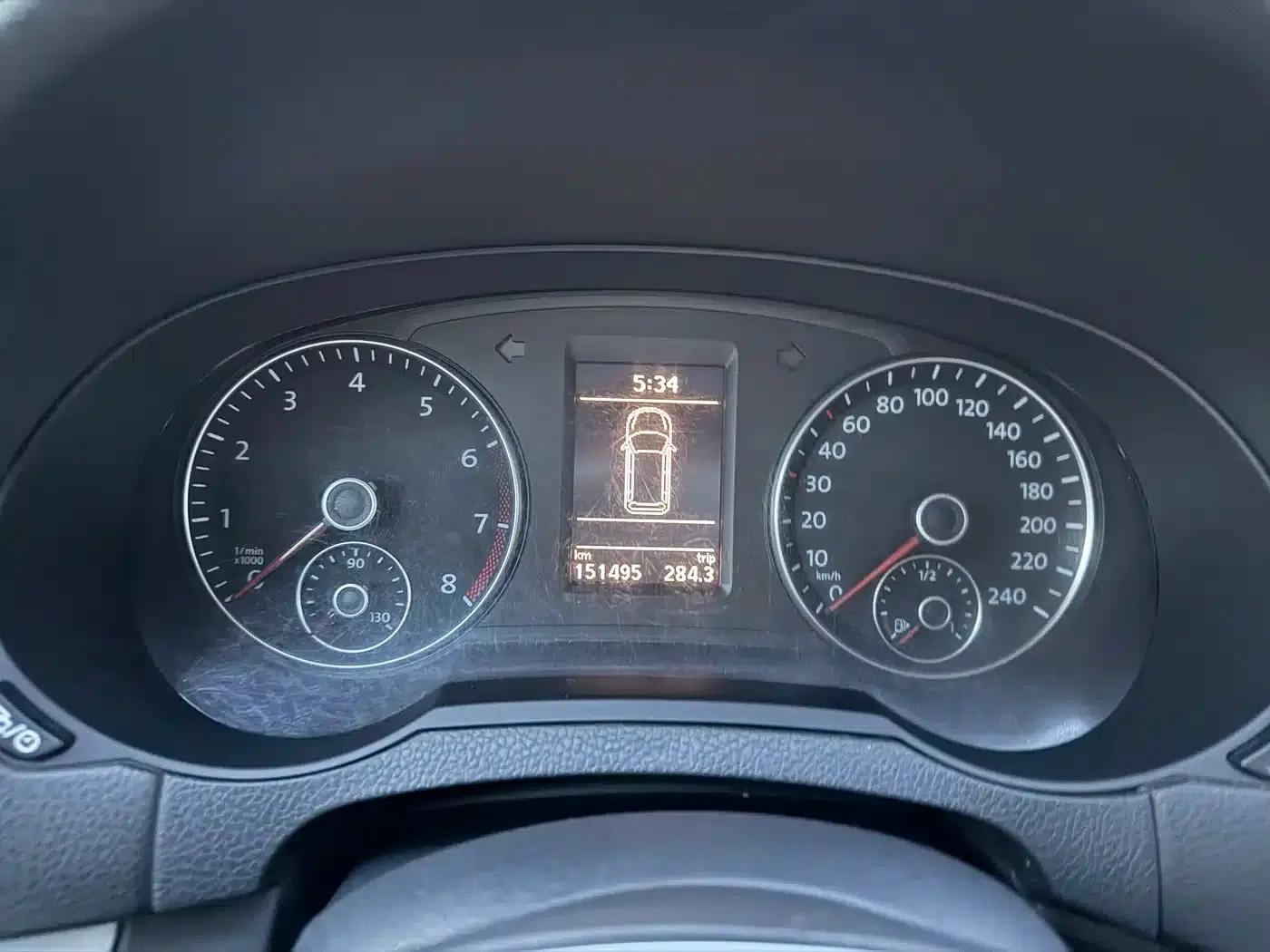 2016 Sharan 380TSI Comfort 7-seater — миниатюра 18