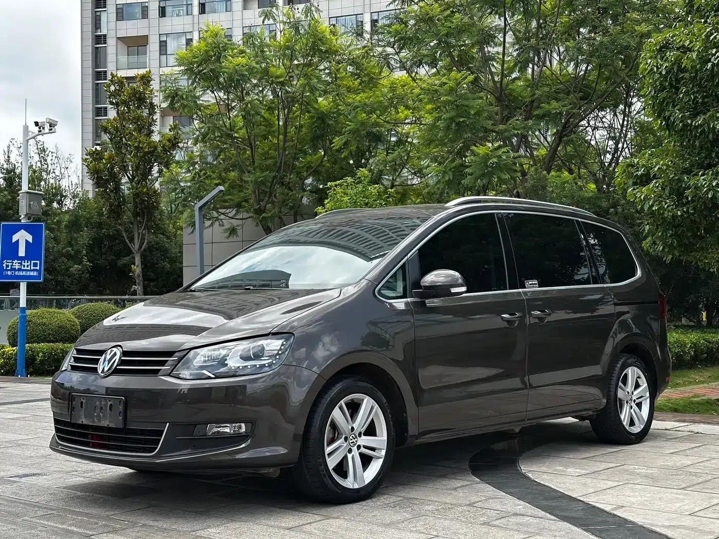 2018 Sharan 380TSI Comfort 7-seater — миниатюра 1