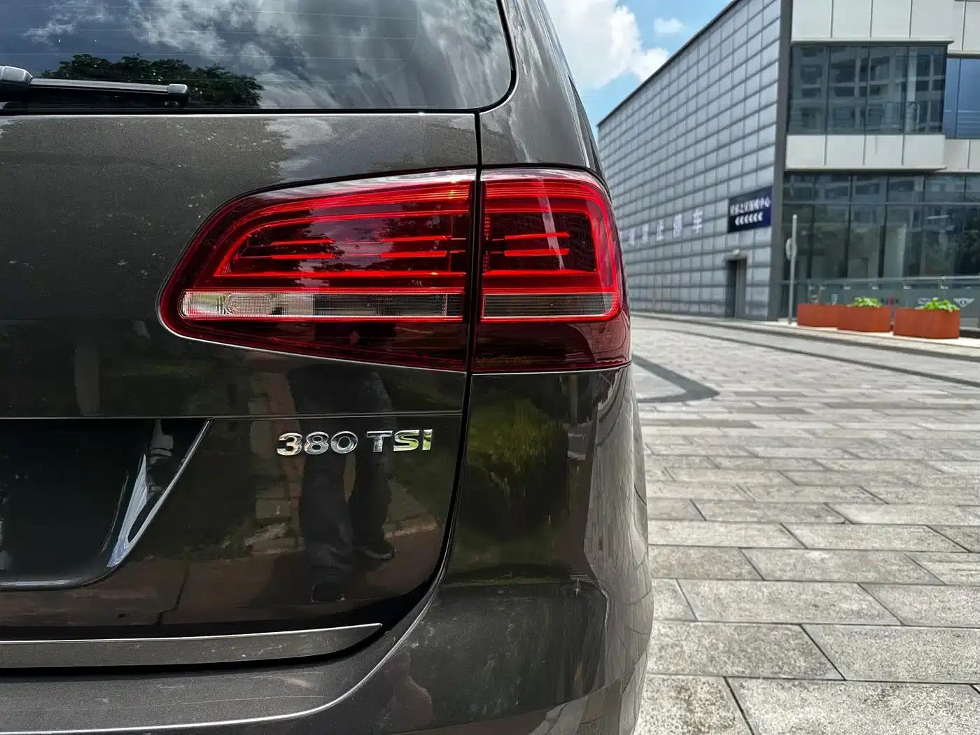 2018 Sharan 380TSI Comfort 7-seater — миниатюра 17