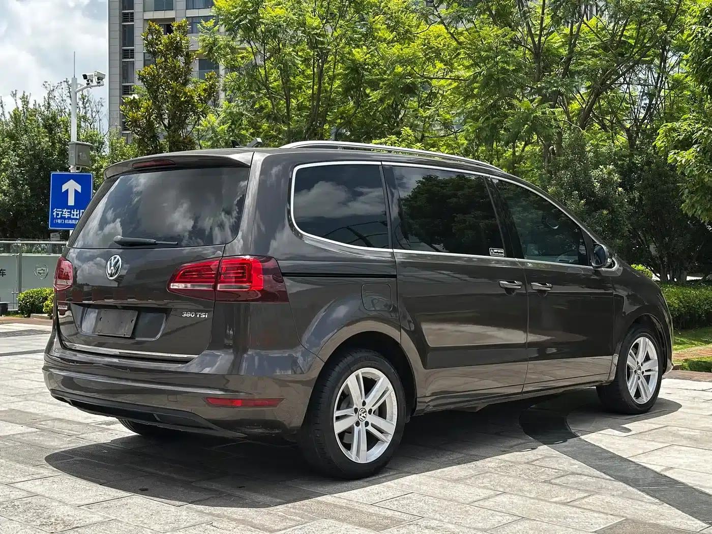 2018 Sharan 380TSI Comfort 7-seater — миниатюра 18