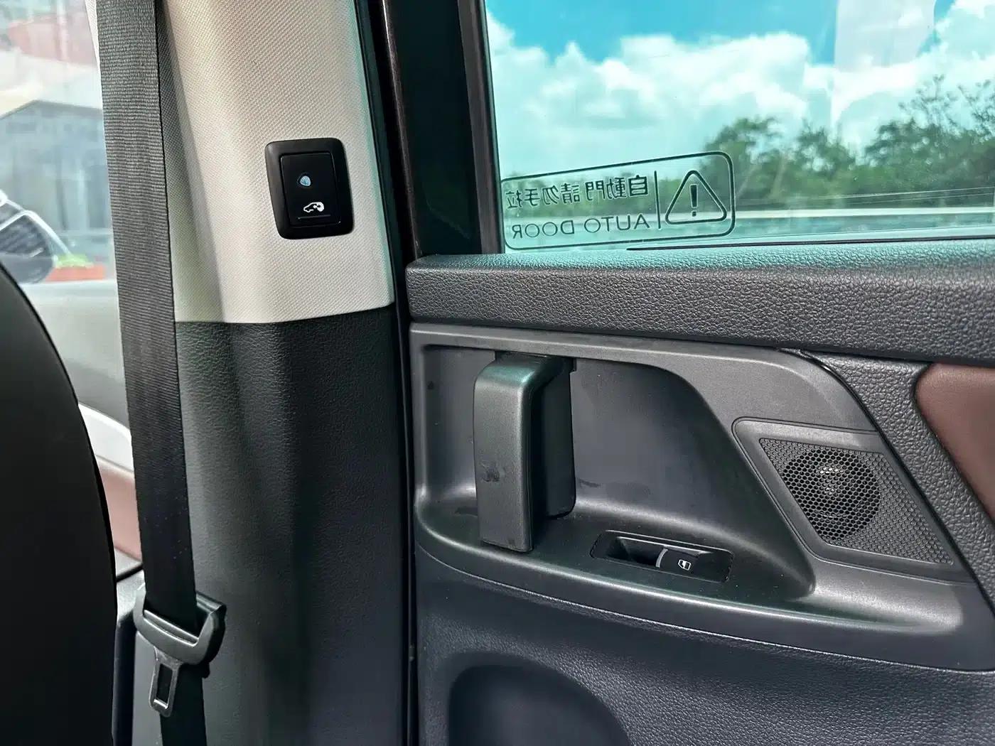 2018 Sharan 380TSI Comfort 7-seater — миниатюра 10