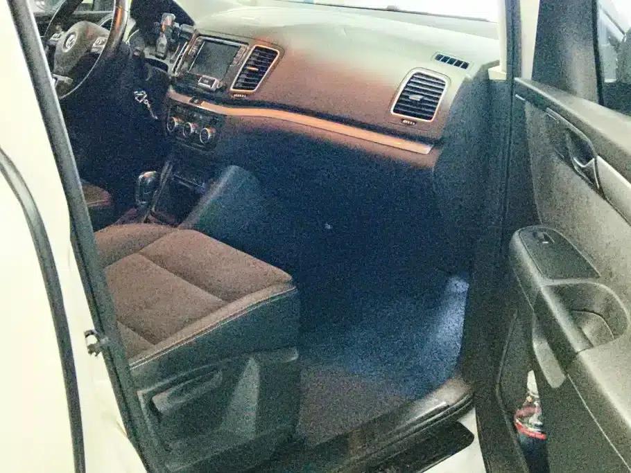 2013 Sharan 2.0TSI Standard Edition — миниатюра 8
