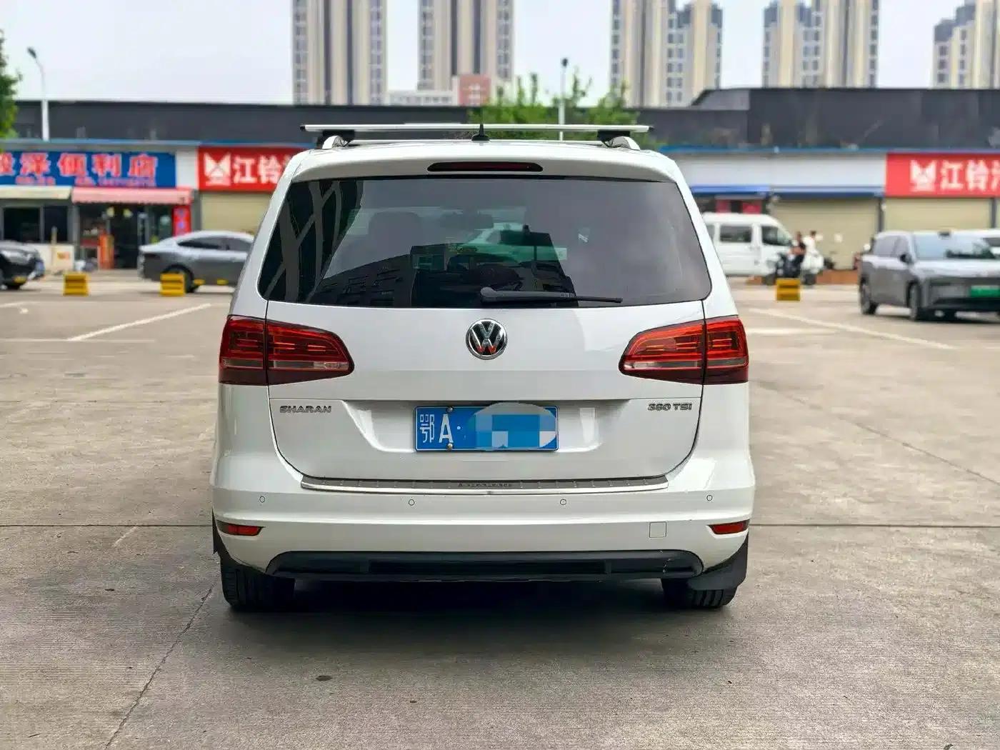 2016 Sharan 380TSI Comfort 7-seater — миниатюра 8