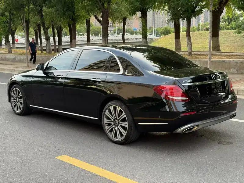 2017 Mercedes-Benz E-Class E 300 L Luxury — миниатюра 4