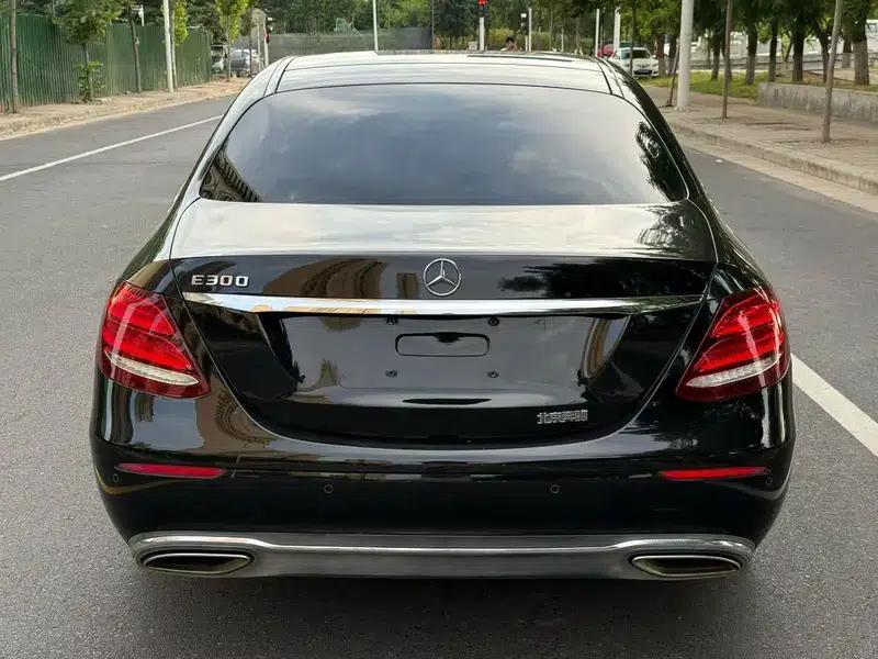 2017 Mercedes-Benz E-Class E 300 L Luxury — миниатюра 5