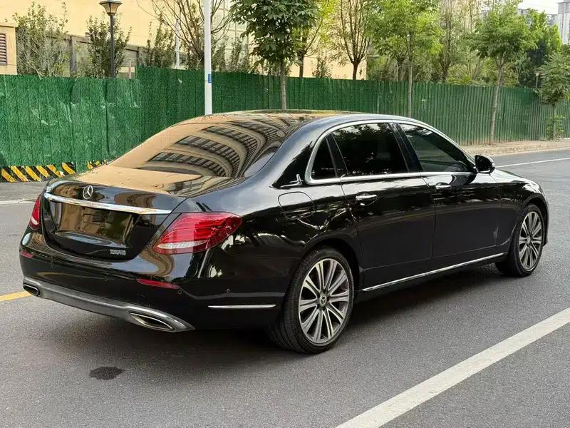 2017 Mercedes-Benz E-Class E 300 L Luxury — миниатюра 6