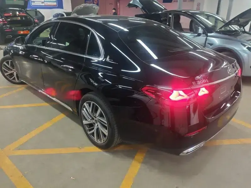 Mercedes-Benz E-Class 2025 E 300 L Fashion Sedan — миниатюра 3